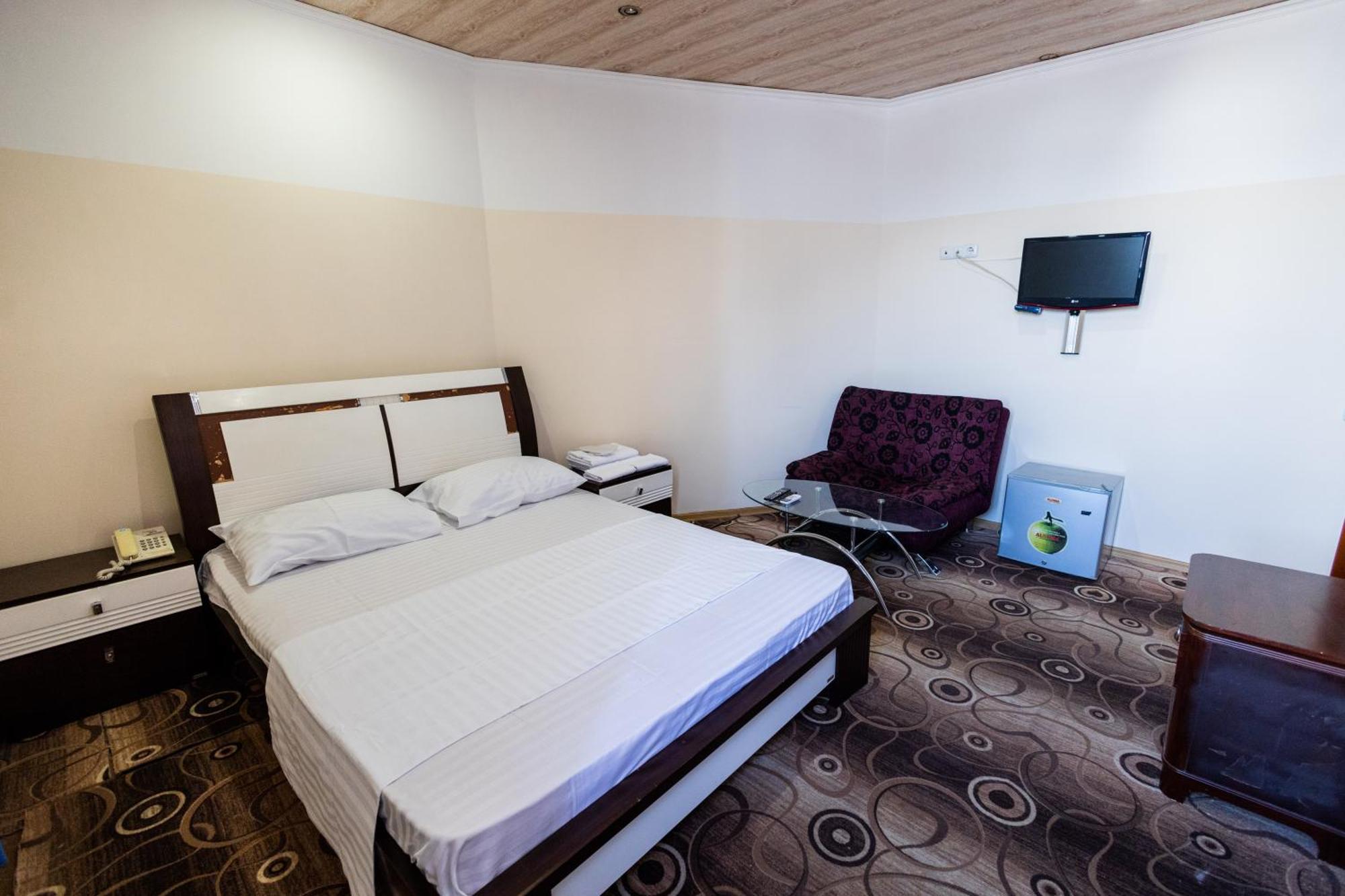 Yan Hotel エレバン エクステリア 写真